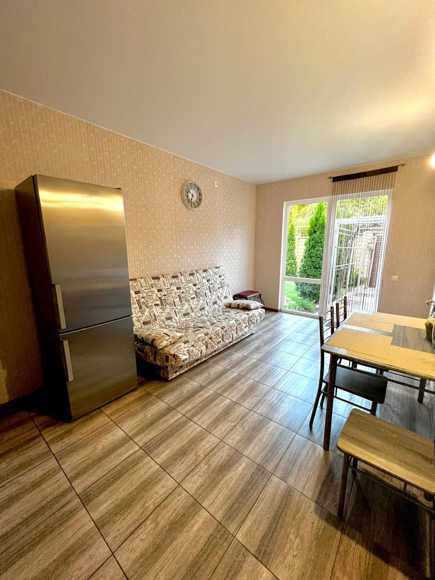 Гостевой Дом Pearl By The Sea نهر فونتانكا المظهر الخارجي الصورة